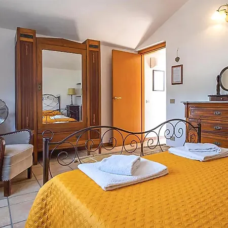 5 Bedroom Beautiful In *
