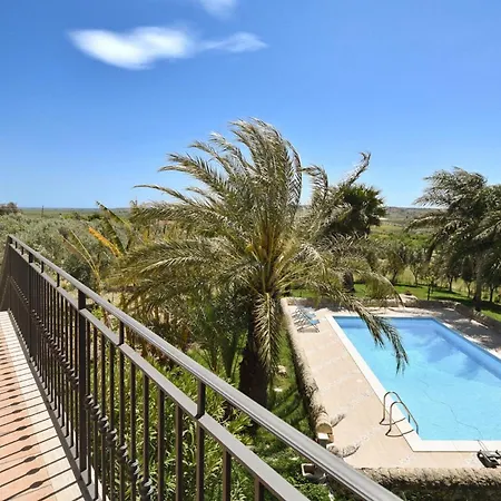 5 Bedroom Beautiful In Holiday home Noto