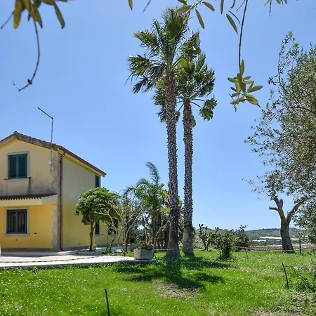 5 Bedroom Beautiful In